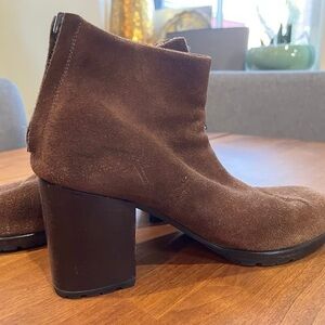 Helmut Lang suede booties
Size 39